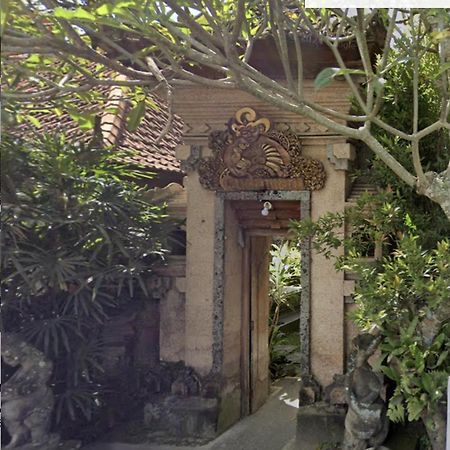 Legong Guesthouse Ubud  Bagian luar foto