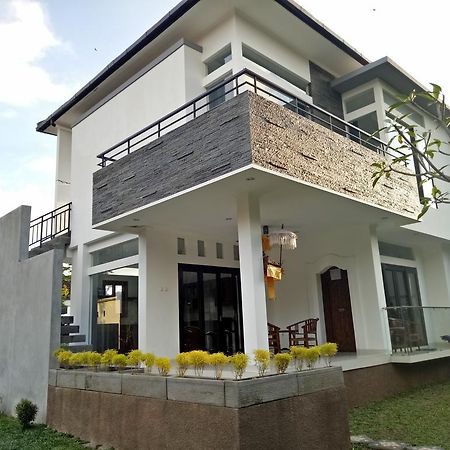 Legong Guesthouse Ubud  Bagian luar foto